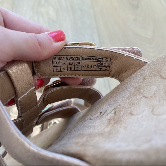 Vionic Misa Rosa Gold Leather Strappy Sandals - Picture 6 of 6